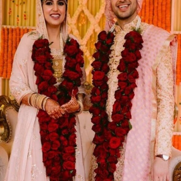 Red Roses & Peral Jaimala