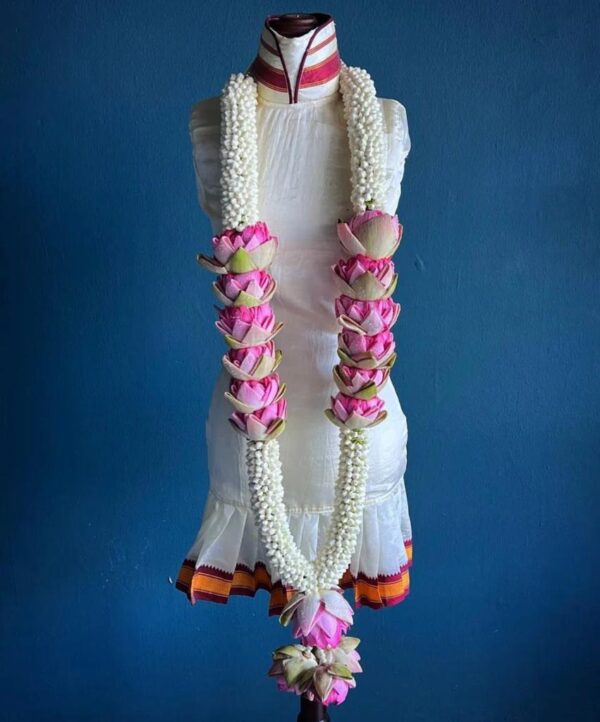 Lotus and Mogra Garland by Plannersy.com