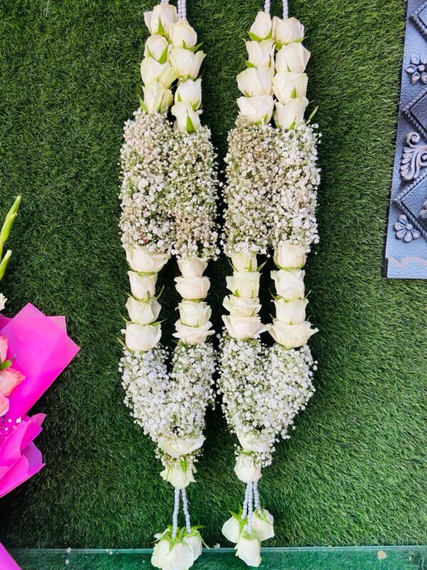 Elegant White Rose, Gypsum & Pearl Jaimala [Luxe Design]